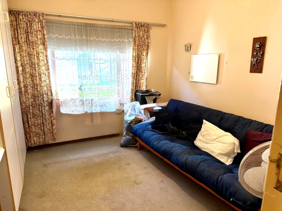 4 Bedroom Property for Sale in Bergzicht Western Cape
